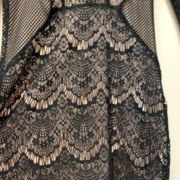 Little black dress, great for Vegas! - Picture 2 of 7